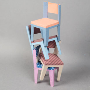 Bezpłatna Papierowe rękodzieło i origami - Gra na biurko - Układanie krzeseł | Brother Creative Center