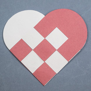 Arte della carta e origami gratuiti da stampare - Cuore intrecciato | Brother Creative Center