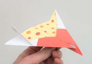 Avião de papel dardo