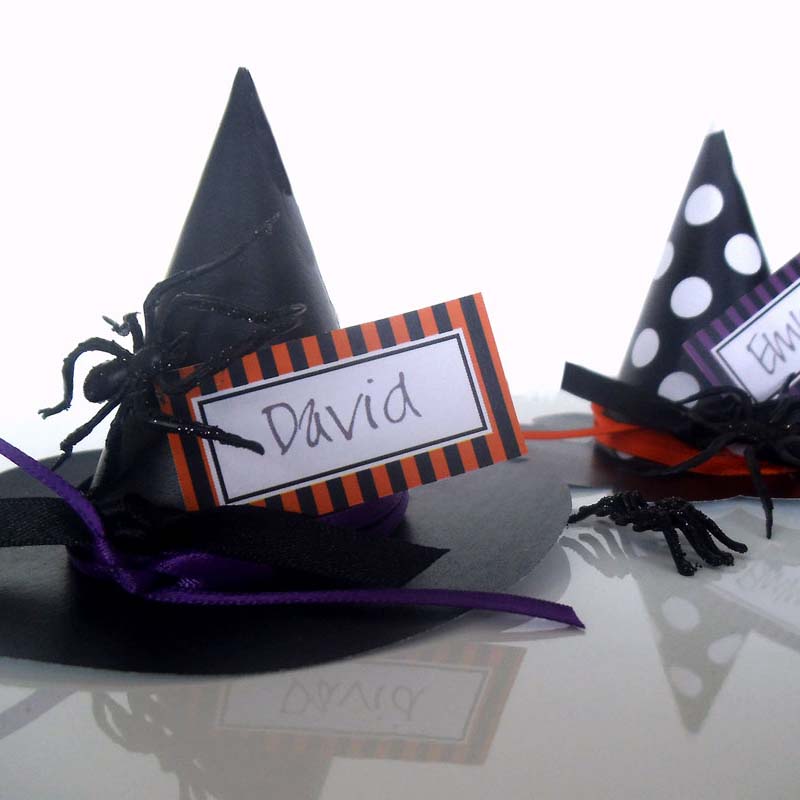 Cartões de marcação em forma de chapéu de bruxa