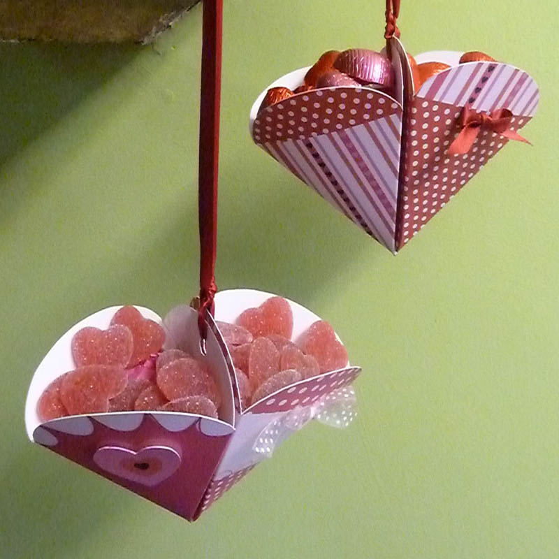 Conos de Dulces de San Valentín